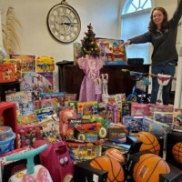 New Albany teen finds joy in toy drive for kids